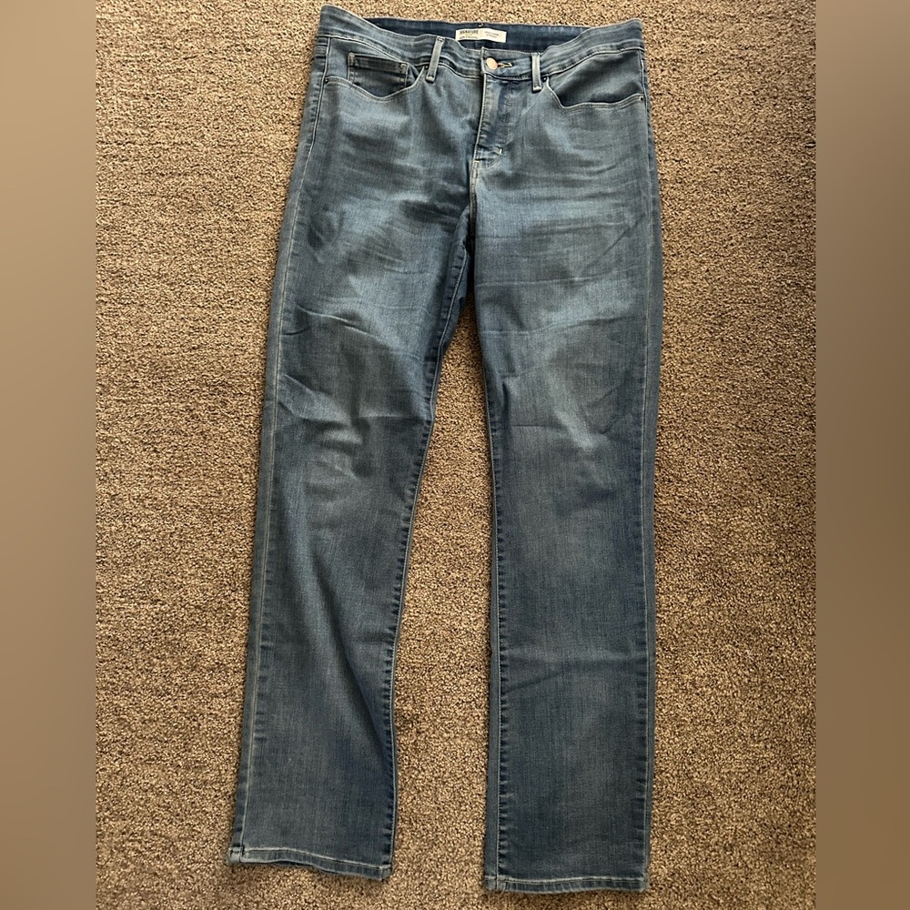 Signature by Levi Strauss Blue Jeans size 31